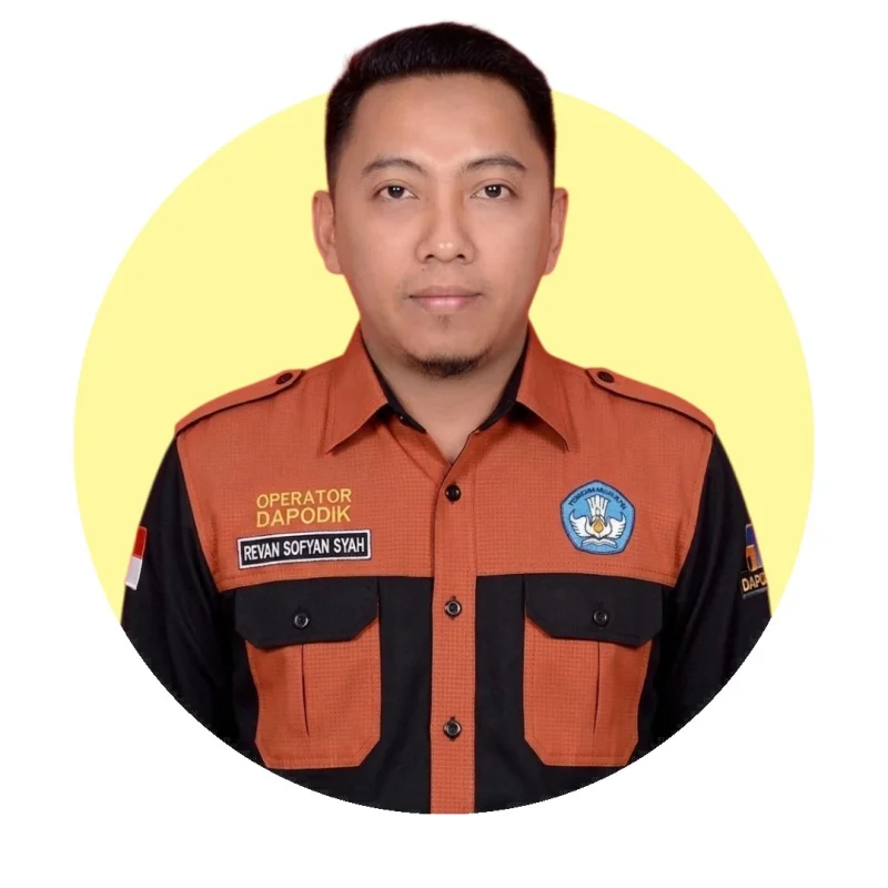 REVAN SOFYAN SYAH, S.Pd
